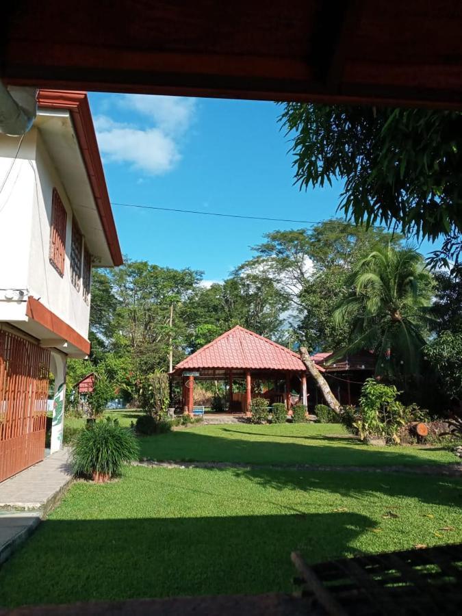 Yubarta Lodge 우비타 외부 사진